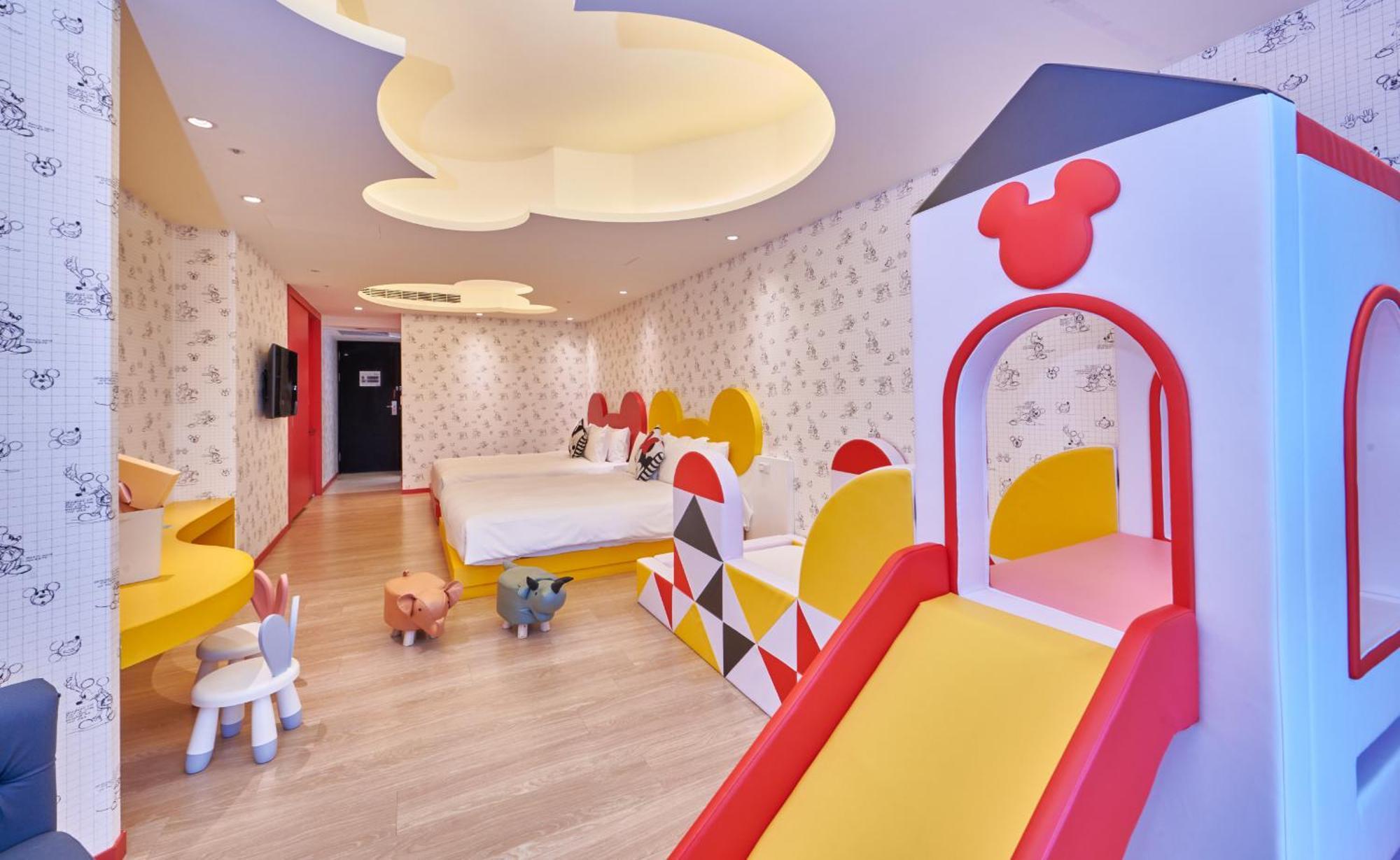 垦丁怡湾渡假酒店 Heng-ch'un 外观 照片 A Disney themed room at the hotel